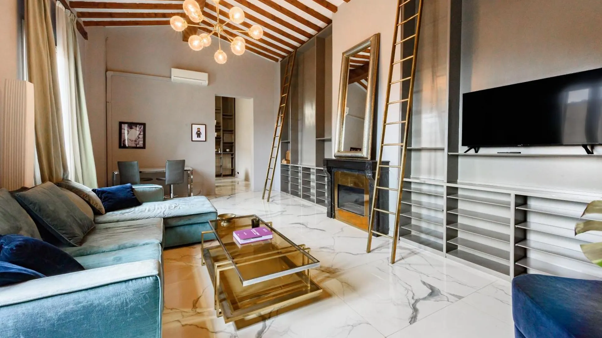 Regina House By Mmega Apartment Florence Italy