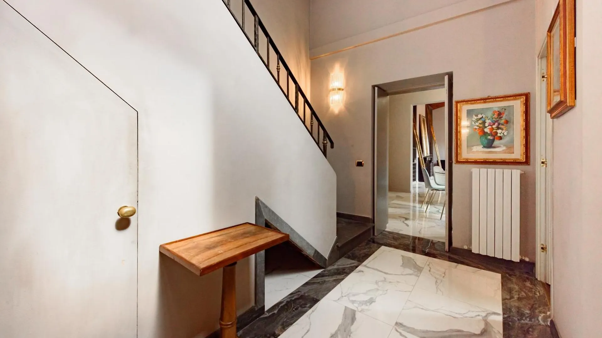 Regina House By Mmega Apartment Florence